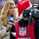 NFL CBS Sideline Reporterin Melanie Collins