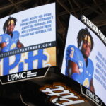 Auch sein ehemaliges College, die Pittsburgh Panthers zeigen beim Basketball Unterstützung für Damar Hamlin nters