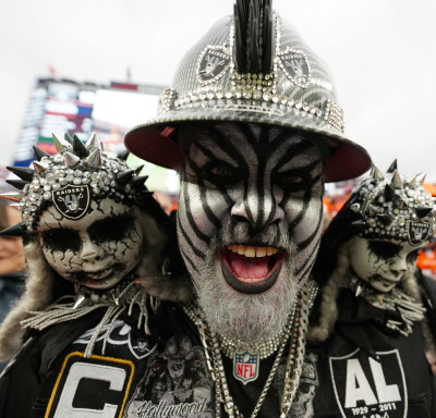 Las Vegas Raiders Fan