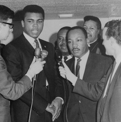 Muhammad Ali (links) und Dr. Martin Luther King Jr.