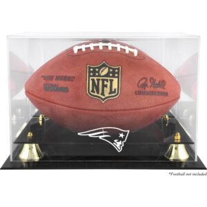 Goldene Vitrine mit klassischem New England Patriots-Teamlogo-Fußball