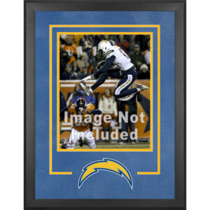 Los Angeles Chargers Deluxe-Fotorahmen im Hochformat, 40,6 x 50,8 cm, mit Team-Logo