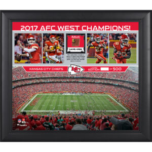 Gerahmte Collage der Kansas City Chiefs, 15 x 17 Zoll, Meister der AFC West 2017, mit einem Stück eines beim Spiel verwendeten Footballs – limitierte Auflage von 500 Stück