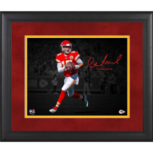 Patrick Mahomes Kansas City Chiefs Gerahmtes 11″ x 14″ Spotlight-Foto – Faksimile-Signatur