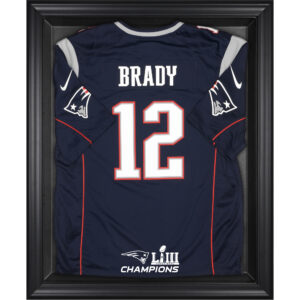 Vitrine mit Trikot-Logo der New England Patriots im Super Bowl LIII-Champions-Rahmen, Schwarz