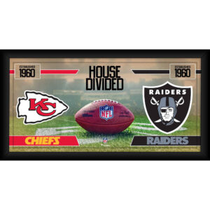 Kansas City Chiefs vs. Las Vegas Raiders Gerahmte 10″ x 20″ Haus geteilte Football-Collage