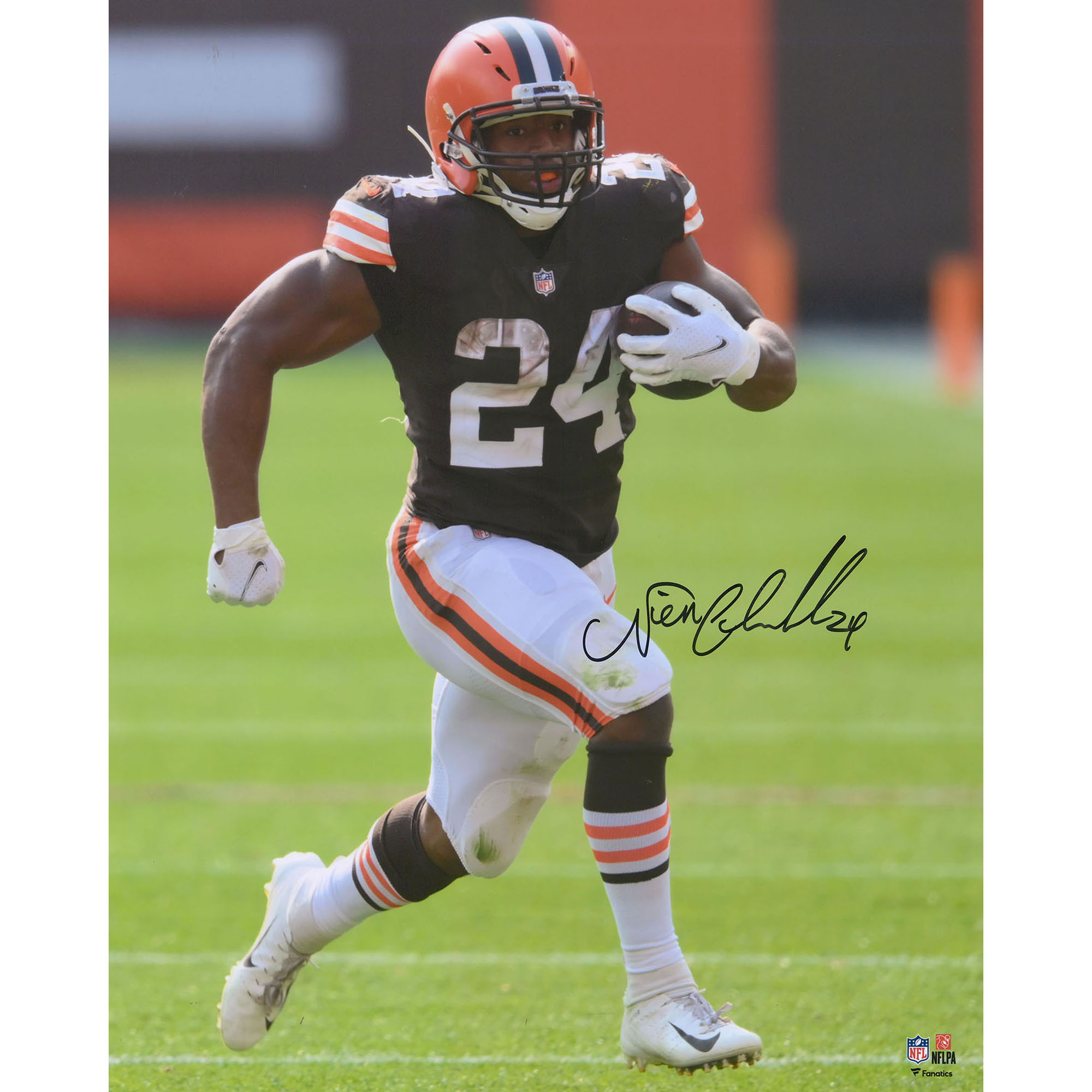 Autogramm von Nick Chubb, Cleveland Browns, 16 x 20 Zoll, vertikales Lauffoto