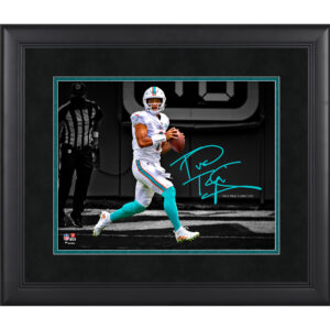 Tua Tagovailoa Miami Dolphins Gerahmtes 11″ x 14″ Spotlight-Foto – Faksimile-Signatur