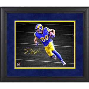 Tyler Higbee Los Angeles Rams Gerahmtes 11 x 14 Zoll Spotlight-Foto – Faksimile-Signatur