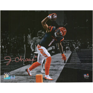 Ja’Marr Chase, Cincinnati Bengals, signiertes 11 x 14 Zoll großes Touchdown Spike Spotlight-Foto