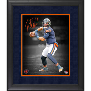 Justin Fields Chicago Bears Faksimile Signatur gerahmt 11″ x 14″ Spotlight Foto