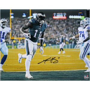 Von A.J. Brown signiertes Foto „Touchdown vs. Cowboys“ der Philadelphia Eagles (16 x 20 Zoll)