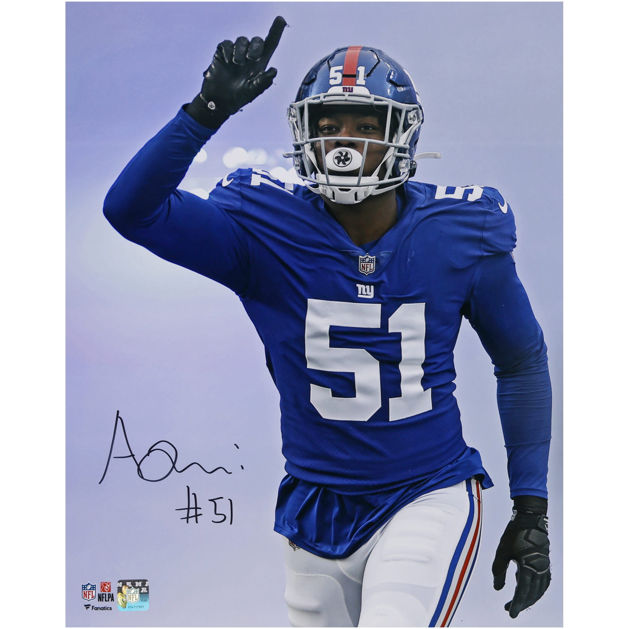 Azeez Ojulari, New York Giants, signiertes 16″ x 20″ großes Foto mit Fingerzeig im blauen Trikot