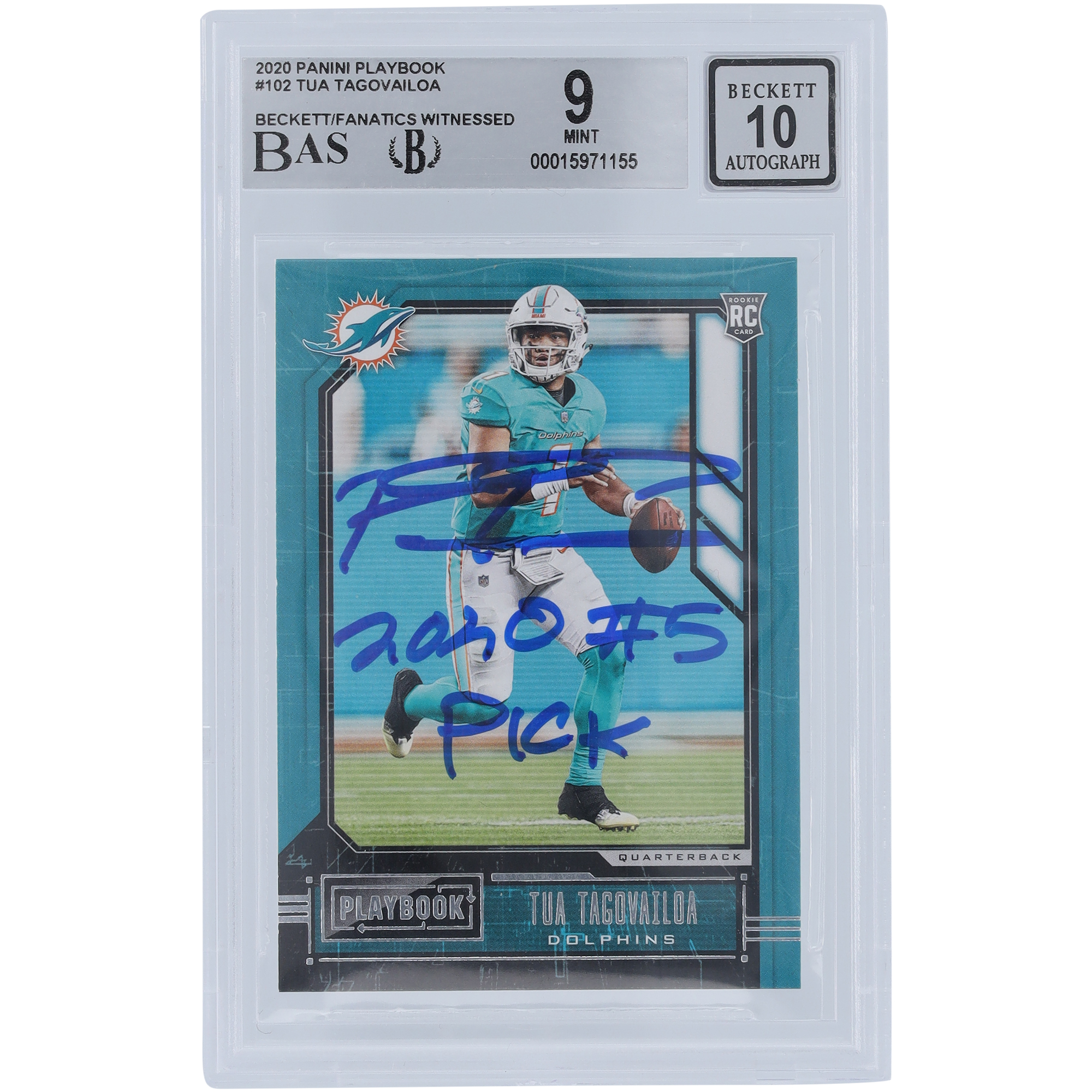 Tua Tagovailoa Miami Dolphins signiertes 2020 Panini Playbook Nr. 102 Beckett Fanatics bezeugte authentifizierte 9/10 Rookie-Karte mit der Aufschrift „2020 #5 Pick“