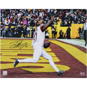 Von Terry McLaurin signiertes Touchdown-Foto der Washington Commanders, 16 x 20 Zoll