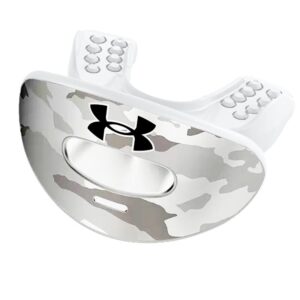 Under Armour Air Mundstück mit Lippenschild und abnehmbarem Strap – White Camo