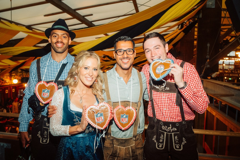 Kasim Edebali (links) auf dem Oktoberfest